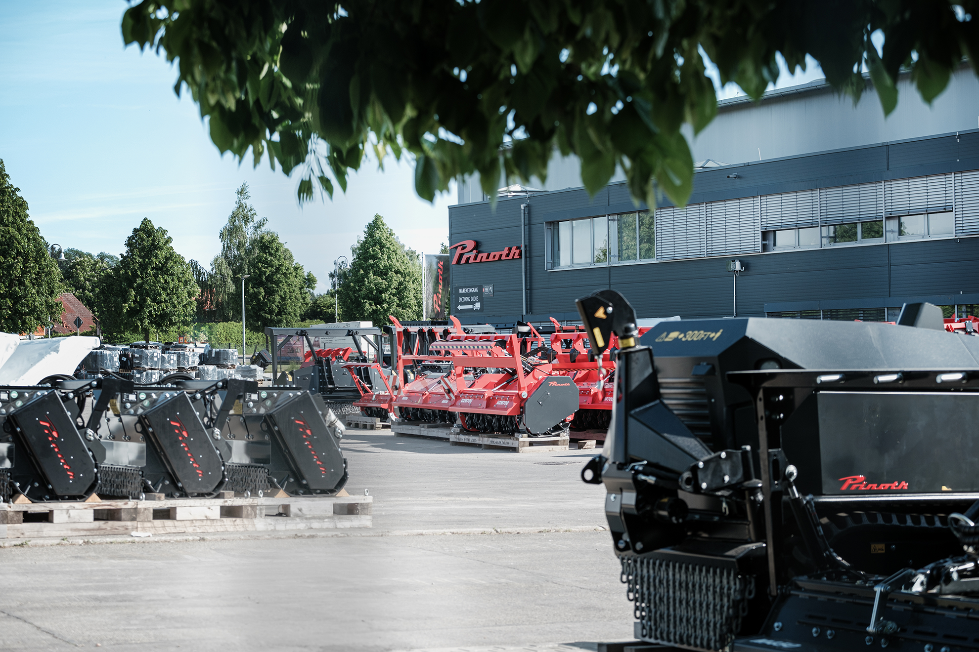 Firmengebäude von Prinoth GmbH – Ingenieurplanung durch Kienle Beratende Ingenieure GmbH