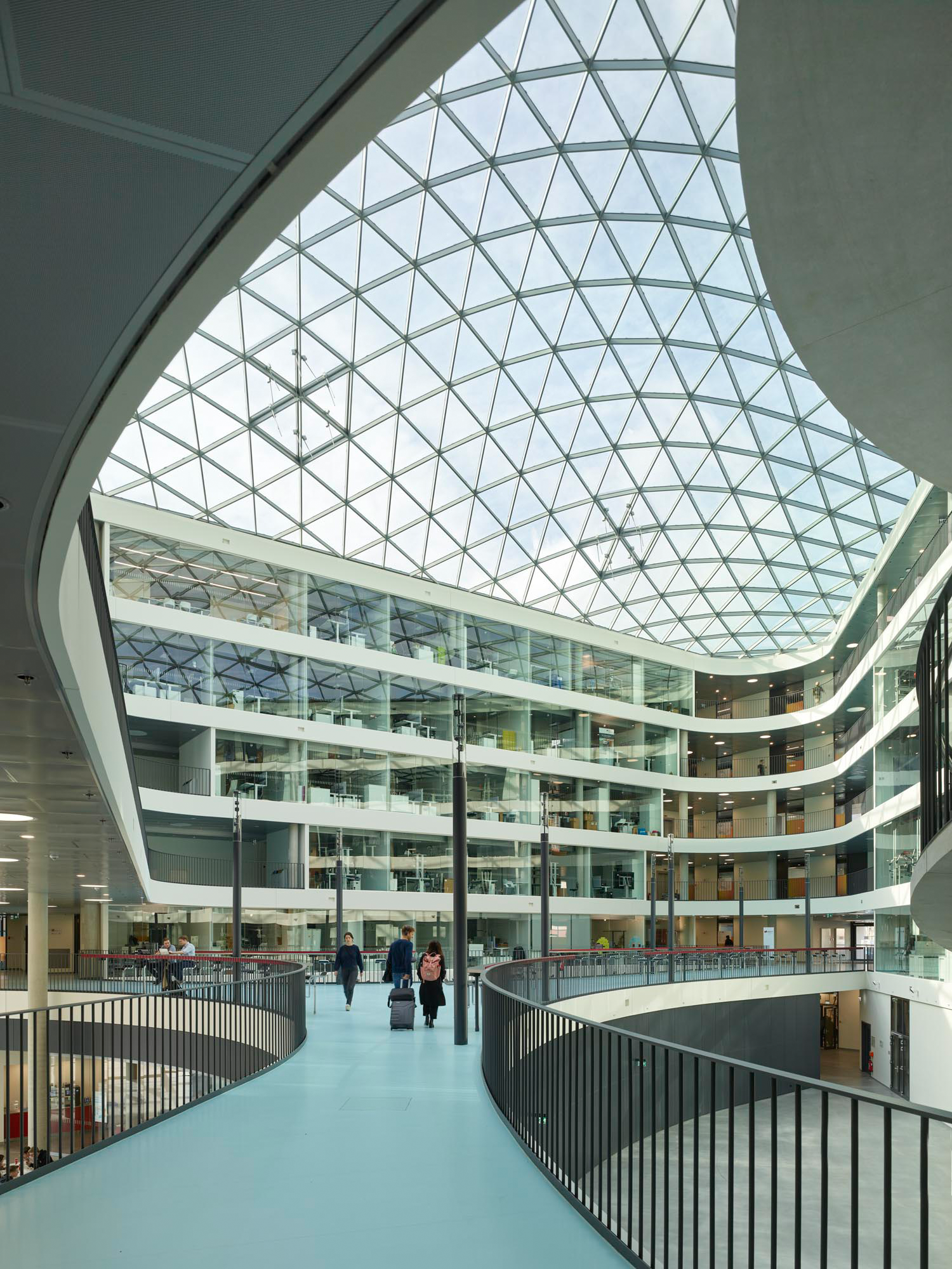 Duale Hochschule Baden-Württemberg Stuttgart – modernes Hochschulgebäude der DHBW Stuttgart mit zeitgemäßer Architektur, geplant unter Beteiligung von Kienle Beratende Ingenieure.