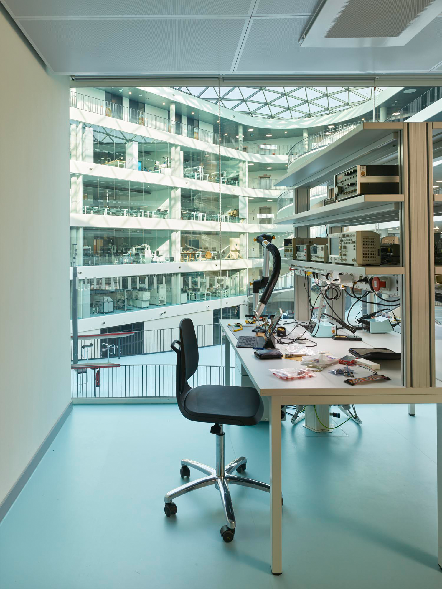 Duale Hochschule Baden-Württemberg Stuttgart – modernes Hochschulgebäude der DHBW Stuttgart mit zeitgemäßer Architektur, geplant unter Beteiligung von Kienle Beratende Ingenieure.